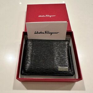 Authentic Ferragamo Men’s Revival Wallet Black